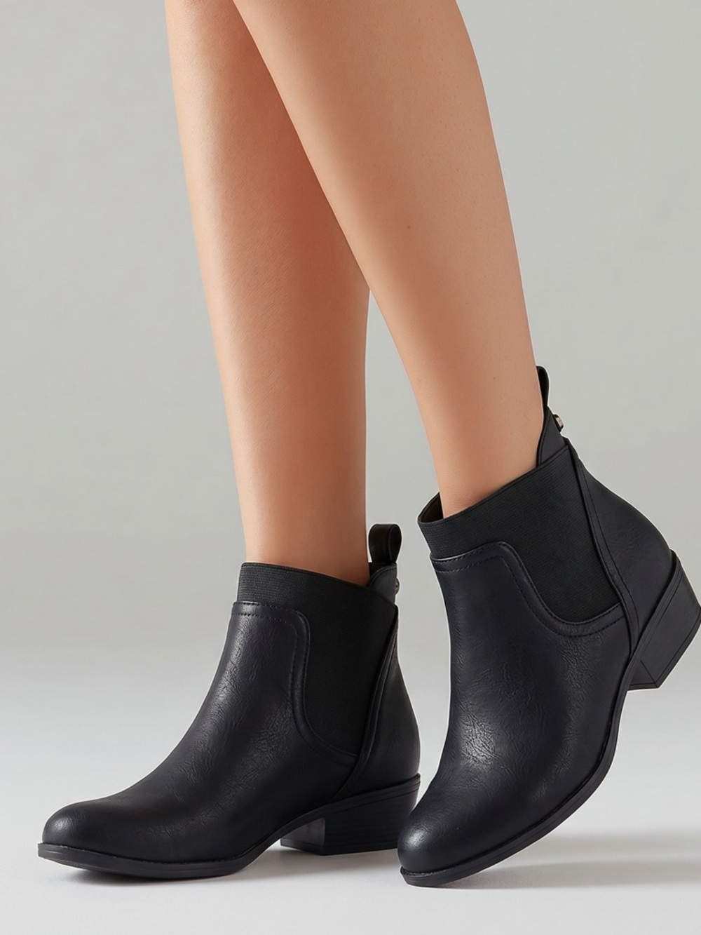 Aerosoles Black Chelsea Ankle Boots Low Block Heel Gold Hardware Women's Size 9